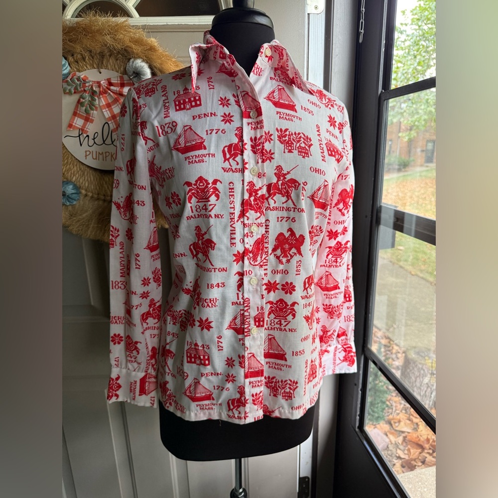 Vintage 70s Ship ‘n Shore historical US landmark long sleeve blouse, size medium